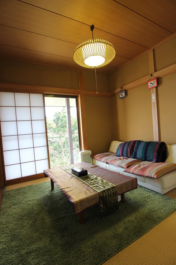 Atami Holiday Home Esterno foto