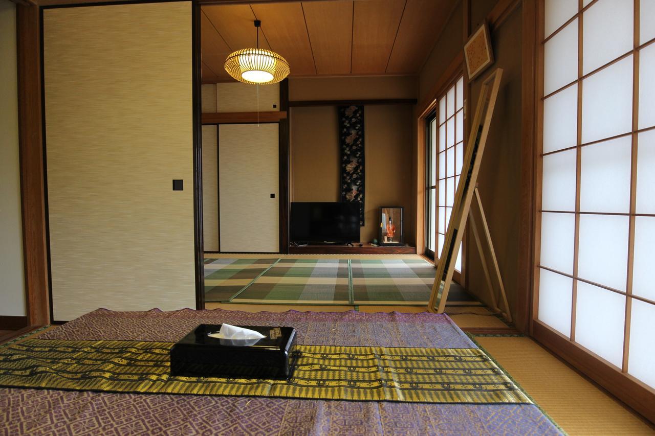 Atami Holiday Home Esterno foto